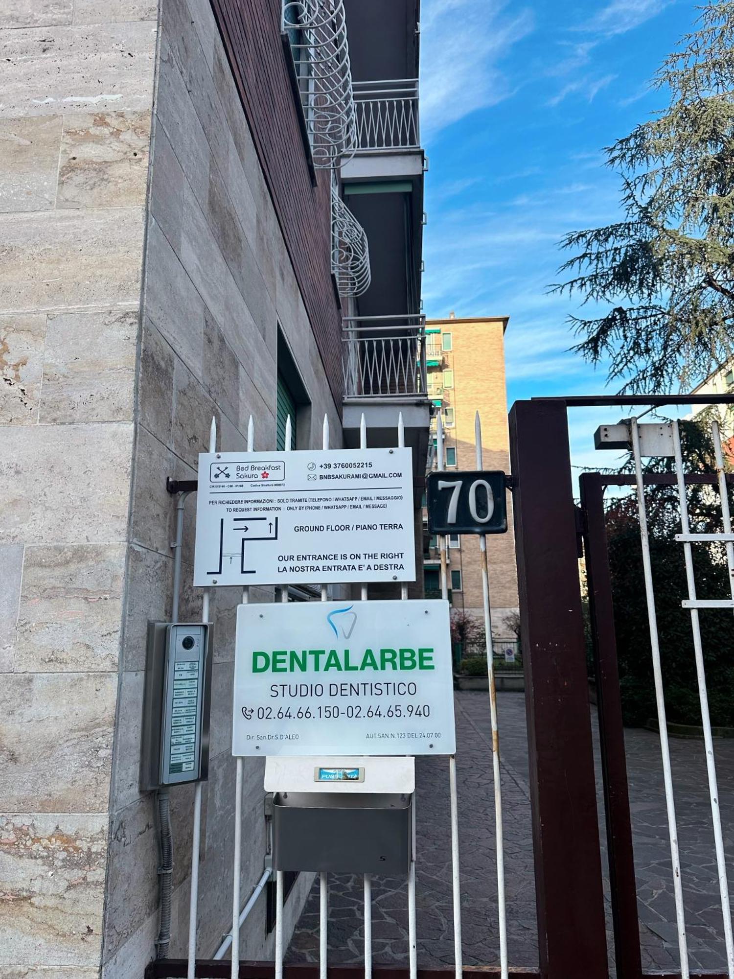 Bed & Breakfast Sakura Milano Exterior foto